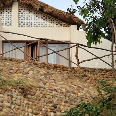 Готель Agni Eco-Retreat Una  Екстер'єр фото